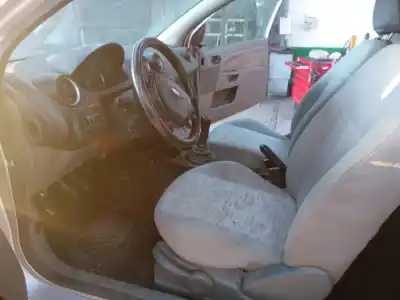 Здавання транспортного засобу ford fiesta (cbk) ambiente року 2004 потужний f6ja