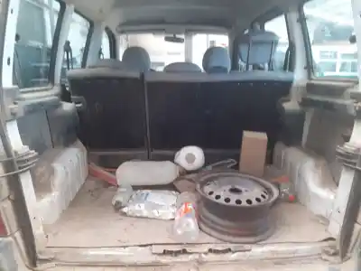 Veicolo di demolizione citroen berlingo 1.9 d multispace dell'anno 2004 alimentato dw8