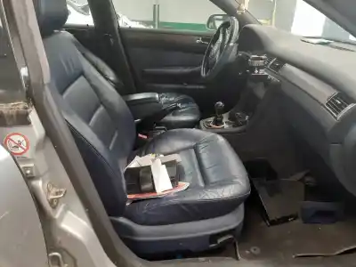 Veículo de Sucata audi a6 berlina (4b2) 2.5 v6 24v tdi do ano 2001 alimentado akn