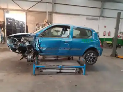 Здавання транспортного засобу renault clio ii fase ii (b/cb0) pack authentique 58 cv / 43 kw року 2003 потужний d7f726