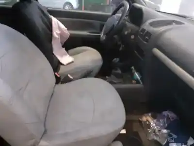 Здавання транспортного засобу renault clio ii fase ii (b/cb0) pack authentique 58 cv / 43 kw року 2003 потужний d7f726