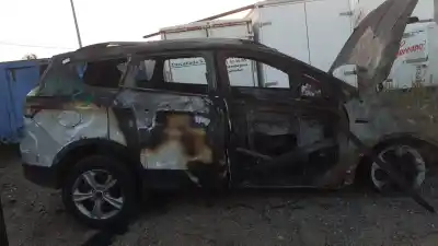 Veículo de Sucata ford kuga (cbs) kuga 120 cv / 88 kw do ano 2015 alimentado 