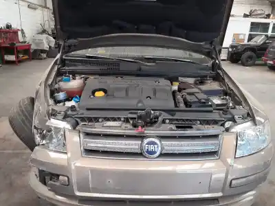 Veicolo di demolizione fiat stilo multi wagon (192_) 1.9 d multijet dell'anno 2006 alimentato 192a8000