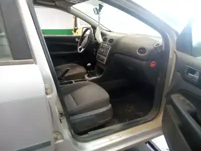 Veicolo di demolizione ford focus berlina (cap) ghia dell'anno 2006 alimentato kkda