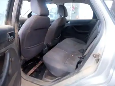 Veicolo di demolizione ford focus berlina (cap) ghia dell'anno 2006 alimentato kkda