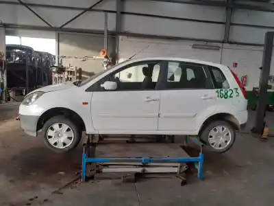 Здавання транспортного засобу ford fiesta (cbk) ambiente року 2006 потужний f6jb