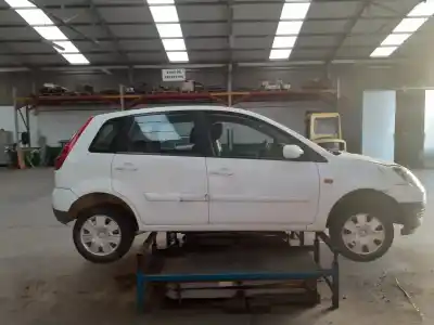 Здавання транспортного засобу ford fiesta (cbk) ambiente року 2006 потужний f6jb