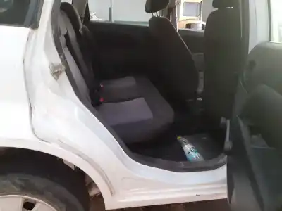 Здавання транспортного засобу ford fiesta (cbk) ambiente року 2006 потужний f6jb