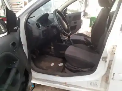 Здавання транспортного засобу ford fiesta (cbk) ambiente року 2006 потужний f6jb