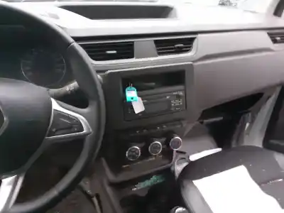 Veículo de Sucata renault express advance 95 cv / 70 kw do ano 2023 alimentado k9k876