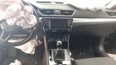 Veículo de Sucata skoda superb iii (3v3) 2.0 tdi do ano 2018 alimentado dfga