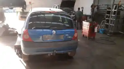 Здавання транспортного засобу RENAULT CLIO II FASE II (B/CB0) Base Authentique 65 CV / 48 KW року 2003 потужний K9K704