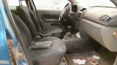 Veículo de Sucata renault clio ii fase ii (b/cb0) base authentique 65 cv / 48 kw do ano 2003 alimentado k9k704