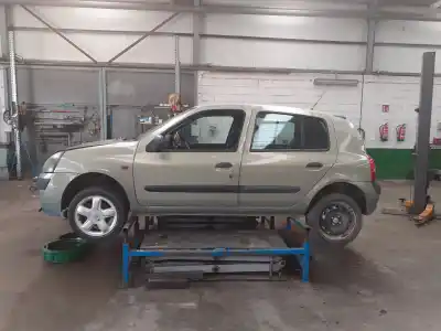 Здавання транспортного засобу renault clio ii fase ii (b/cb0) base authentique 65 cv / 48 kw року 2003 потужний k9k704