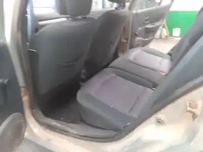 Здавання транспортного засобу renault clio ii fase ii (b/cb0) base authentique 65 cv / 48 kw року 2003 потужний k9k704