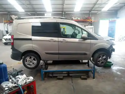 Sloopvoertuig ford transit courier combi ambiente van het jaar 2017 aangedreven xvcc