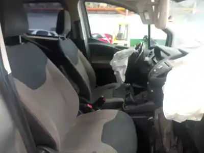 Sloopvoertuig ford transit courier combi ambiente van het jaar 2017 aangedreven xvcc