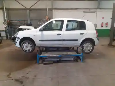 Здавання транспортного засобу renault clio ii fase ii (b/cb0) pack authentique 58 cv / 43 kw року 2004 потужний d7f726