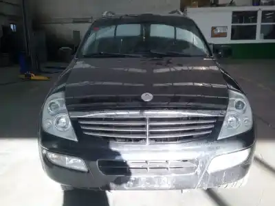 Veículo de Sucata ssangyong rexton 2.7 turbodiesel cat do ano 2005 alimentado d27dt