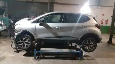 Veículo de Sucata renault captur ii zen 131 cv / 96 kw do ano 2019 alimentado h5h470