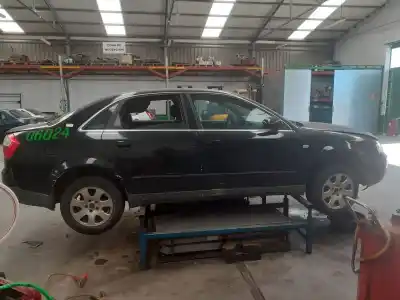 Scrapping Vehicle audi a4 b6 (8e2) 1.9 tdi of the year 2006 powered awx