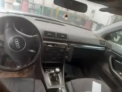 Scrapping Vehicle audi a4 b6 (8e2) 1.9 tdi of the year 2006 powered awx