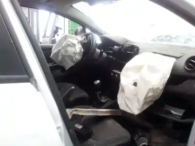 Scrapping Vehicle renault clio iv authentique 75 cv / 55 kw of the year 2018 powered k9k638