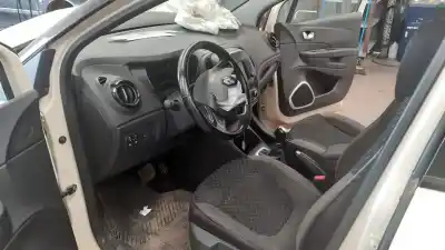 Veículo de Sucata renault captur zen 150 cv / 110 kw do ano 2019 alimentado h5h470