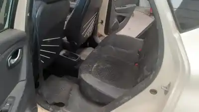 Veículo de Sucata renault captur zen 150 cv / 110 kw do ano 2019 alimentado h5h470