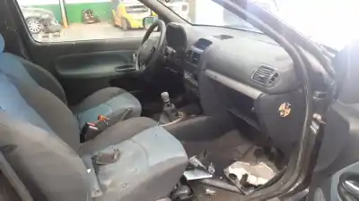 Scrapping Vehicle renault clio ii fase ii (b/cb0) base authentique 82 cv / 60 kw of the year 2003 powered k9k702