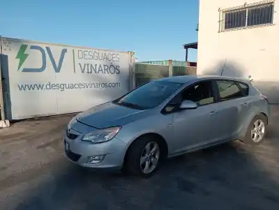 Vehículo de desguace OPEL ASTRA J LIM. 1.7 16V CDTI del año 2012 con motor 1.7 CDTI 125CV