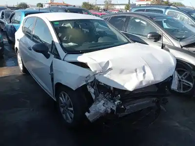 Vehículo de desguace SEAT IBIZA (6P1) Style del año 2015 con motor CJZC