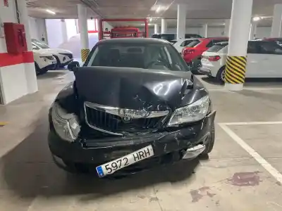 Vehículo de desguace skoda octavia combi (5e5) * del año 2013 con motor 