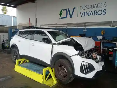 Veicolo di demolizione PEUGEOT 2008 (P1)  dell'anno 2019 alimentato 