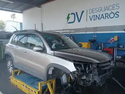 Scrapping Vehicle VOLKSWAGEN TIGUAN (5N1) Sport of the year 2013 powered 