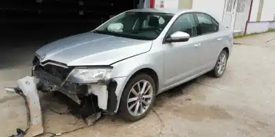 Здавання транспортного засобу skoda octavia combi (5e5) 1.6 tdi dpf року 2015 потужний clha