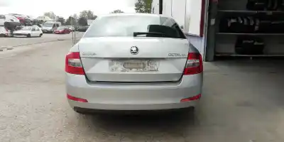 Здавання транспортного засобу skoda octavia combi (5e5) 1.6 tdi dpf року 2015 потужний clha