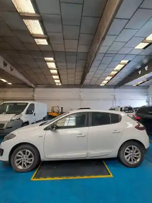 Здавання транспортного засобу renault                                            megane iii fastback (bz0/1_, b3_)                                                                                                                                                                                                                          1.2 tce (bz2b, bz11)                                                                                                                                                                                                                                       року 2012 потужний 