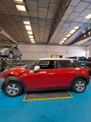 Здавання транспортного засобу mini mini 5-trg. (f55) cooper року 2014 потужний b38b15a