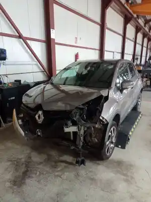 Veículo de Sucata RENAULT CAPTUR  do ano 2014 alimentado K9K B6