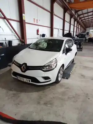 Vehículo de desguace RENAULT CLIO IV  del año 2016 con motor H4B B4