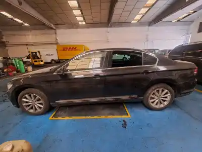 Vehículo de desguace VOLKSWAGEN PASSAT B7 VARIANT (365)  del año 2010 con motor 