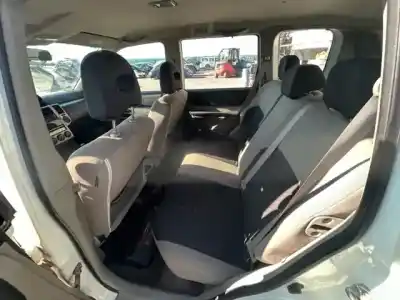 Veículo de Sucata nissan x-trail (t30) comfort plus do ano 2001 alimentado yd22eti