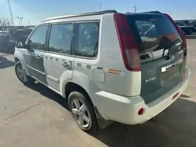 Veículo de Sucata nissan x-trail (t30) comfort plus do ano 2001 alimentado yd22eti
