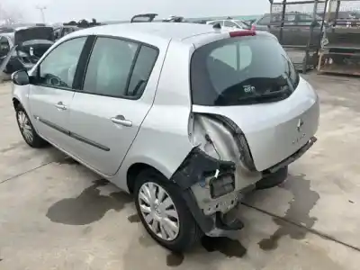 Scrapping Vehicle renault clio iii pack authentique of the year 2005 powered k9k 766