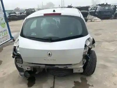 Scrapping Vehicle renault clio iii pack authentique of the year 2005 powered k9k 766