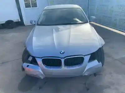 Veicolo di demolizione bmw serie 3 berlina (e90) 320d dell'anno 2001 alimentato n47d20c