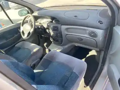 Scrapping Vehicle RENAULT                                            SCENIC (JA..)                                                                                                                                                                                                                                              1.4 16V Authentique of the year 2001 powered K4J750
