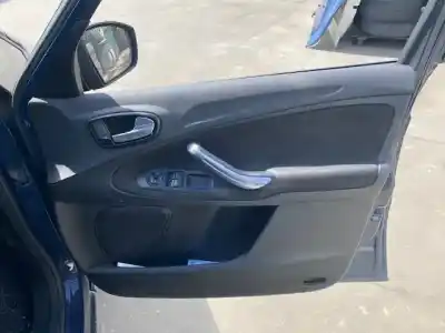 Здавання транспортного засобу ford s-max (ca1) titanium року 2001 потужний aowa Здавання транспортного засобу ford s-max (ca1) titanium року 2001 потужний aowa