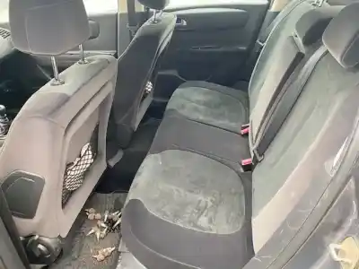 Veículo de Sucata citroen c4 berlina exclusive do ano 2004 alimentado 5fxep6dt